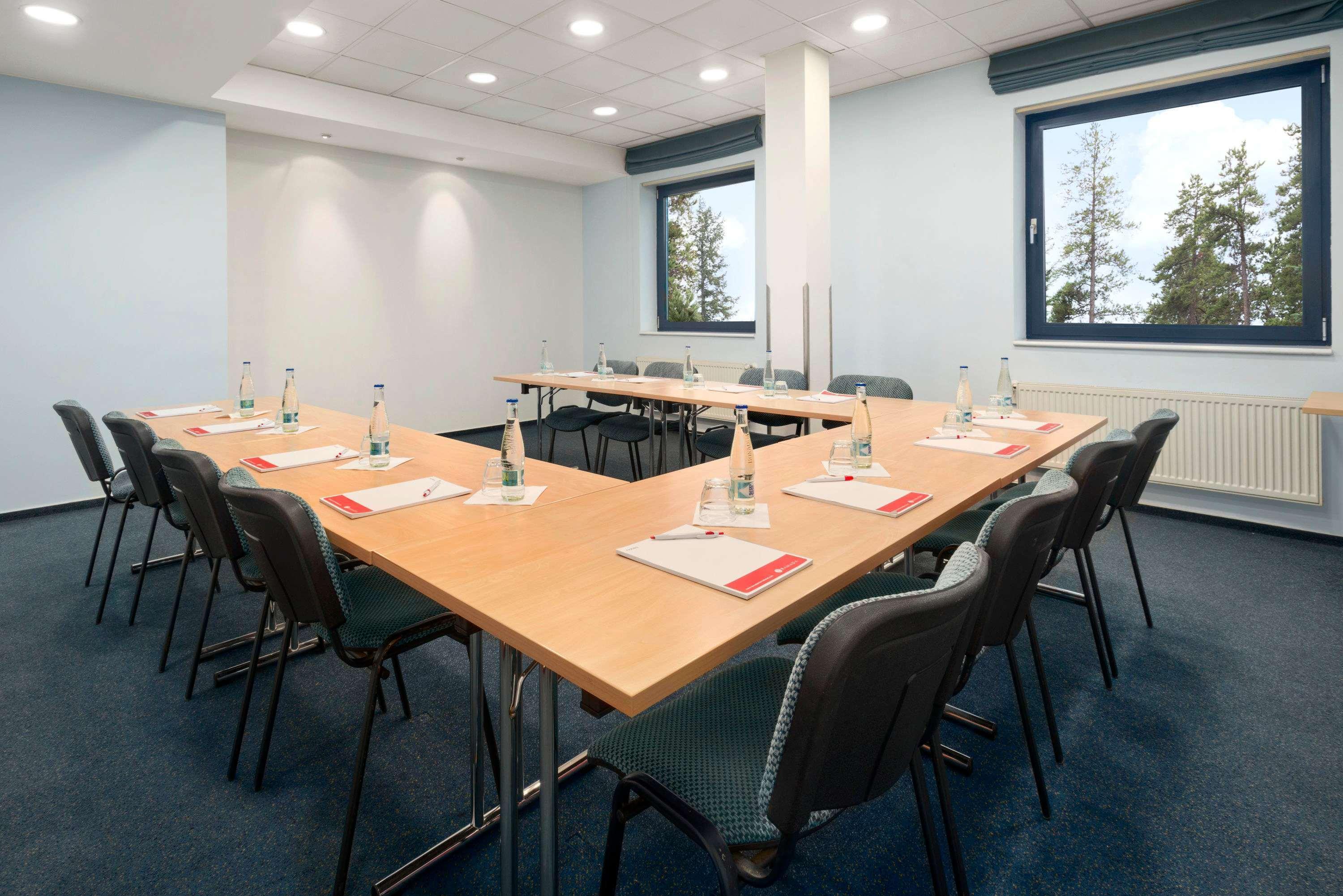 Ramada Airport Hotel Praha